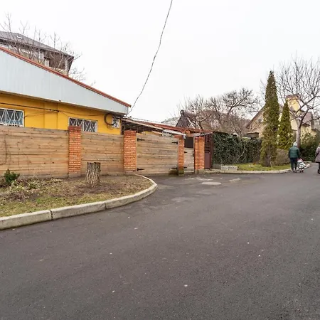 Dom V Arkadii Πανσιόν 3*